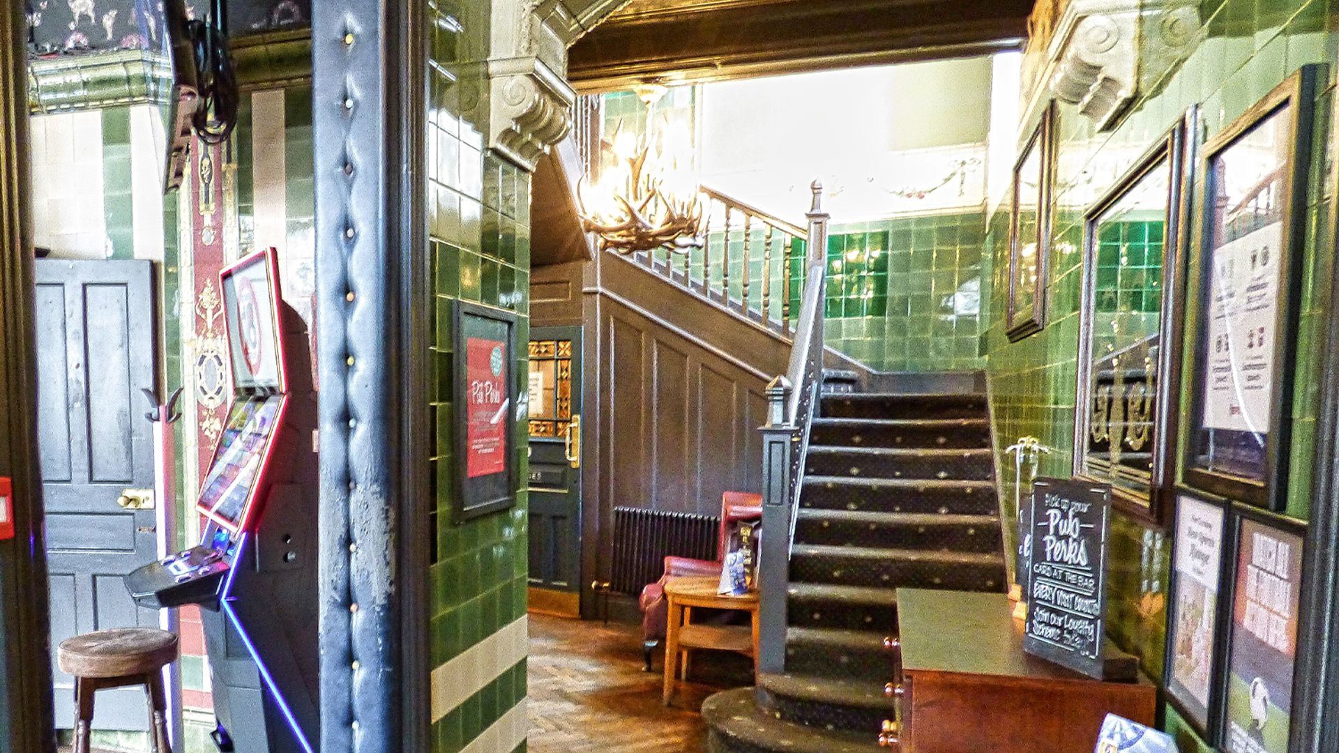 Rose Villa Tavern