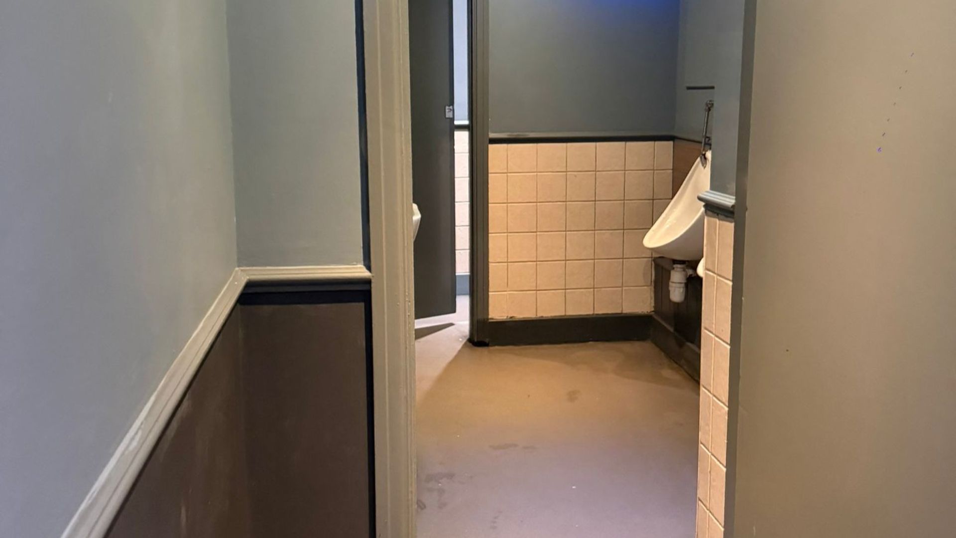 Metro Bar