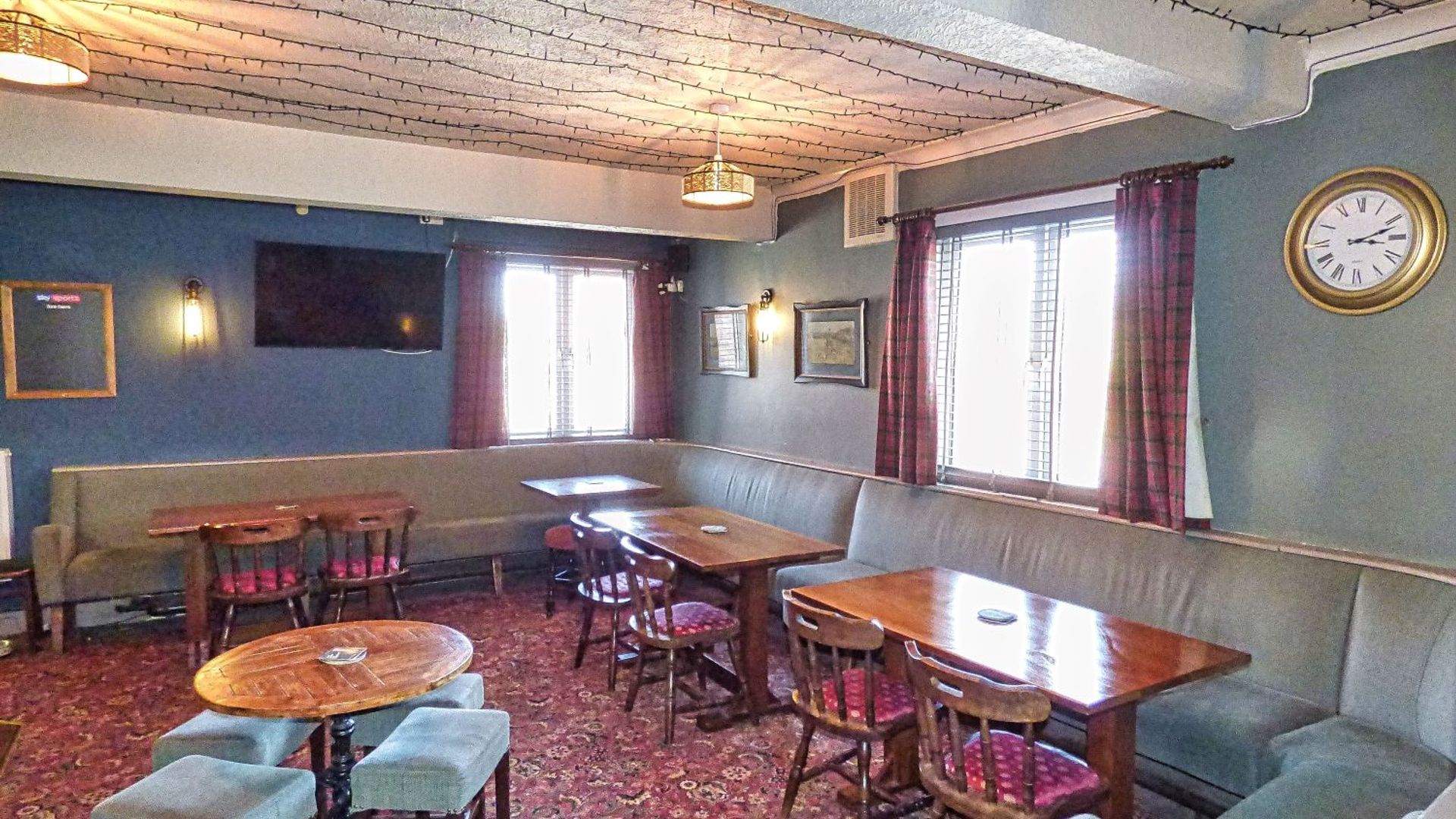 Fox & Hounds