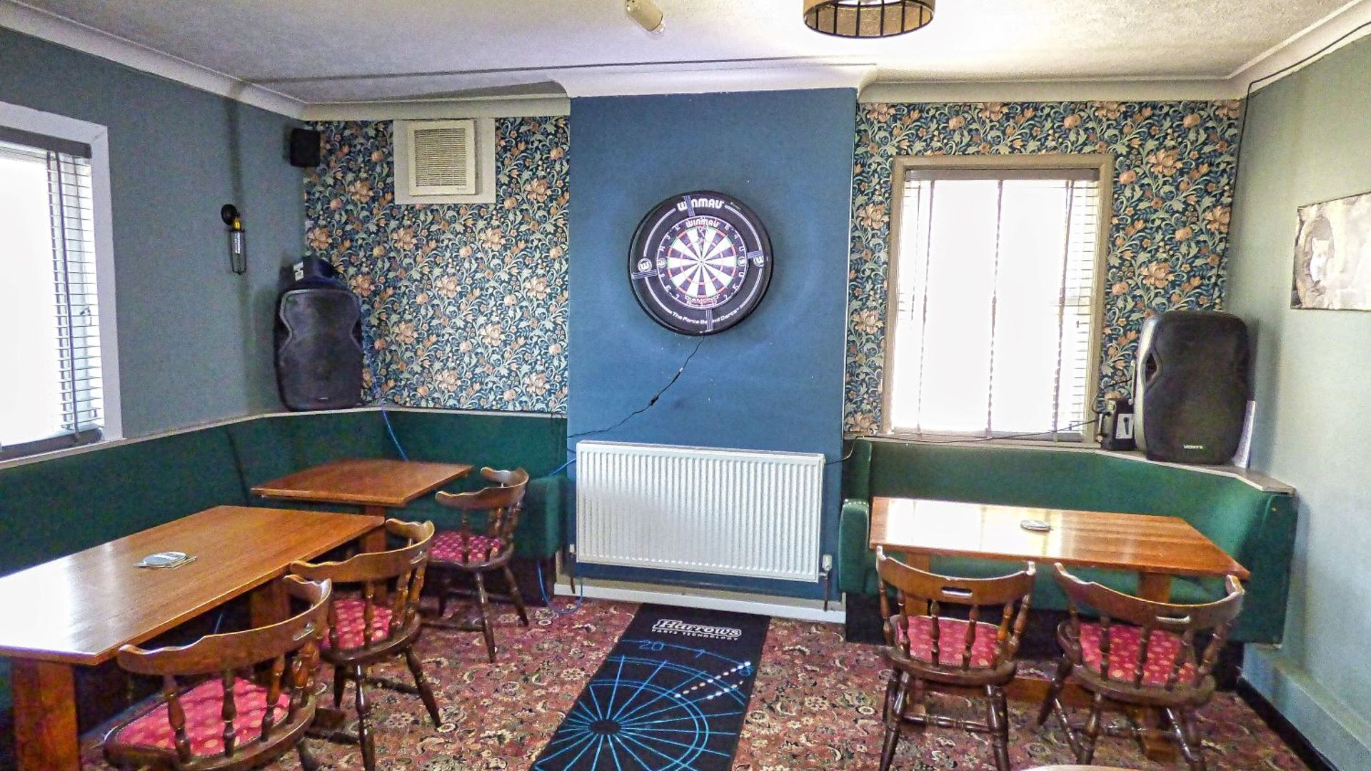 Fox & Hounds