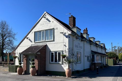 Oak Tree Inn