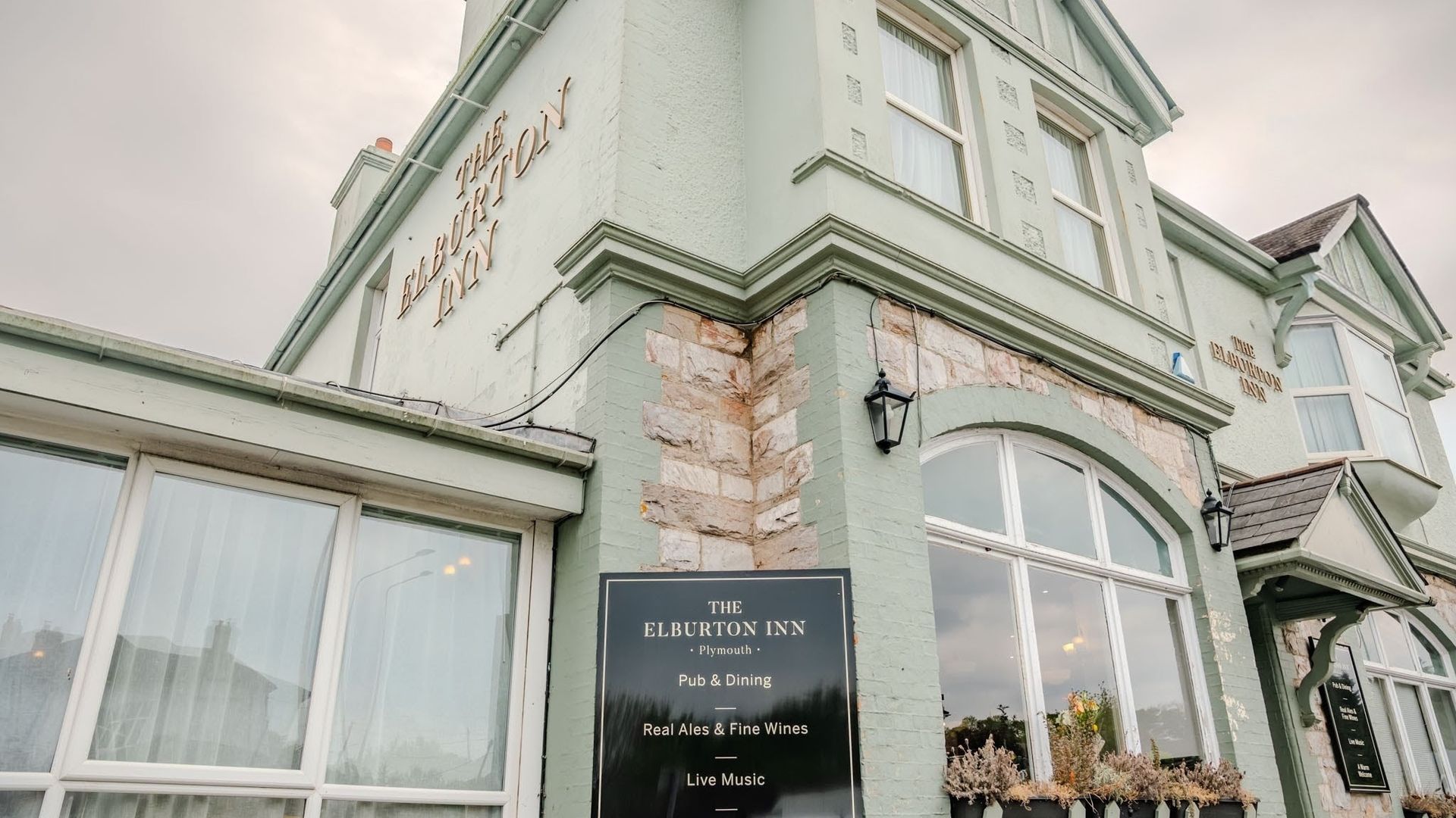 Elburton Hotel