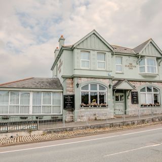 Elburton Hotel