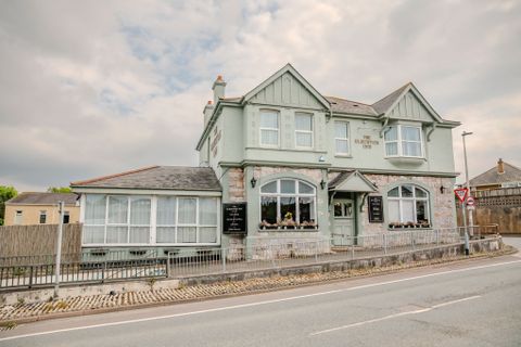 Elburton Hotel