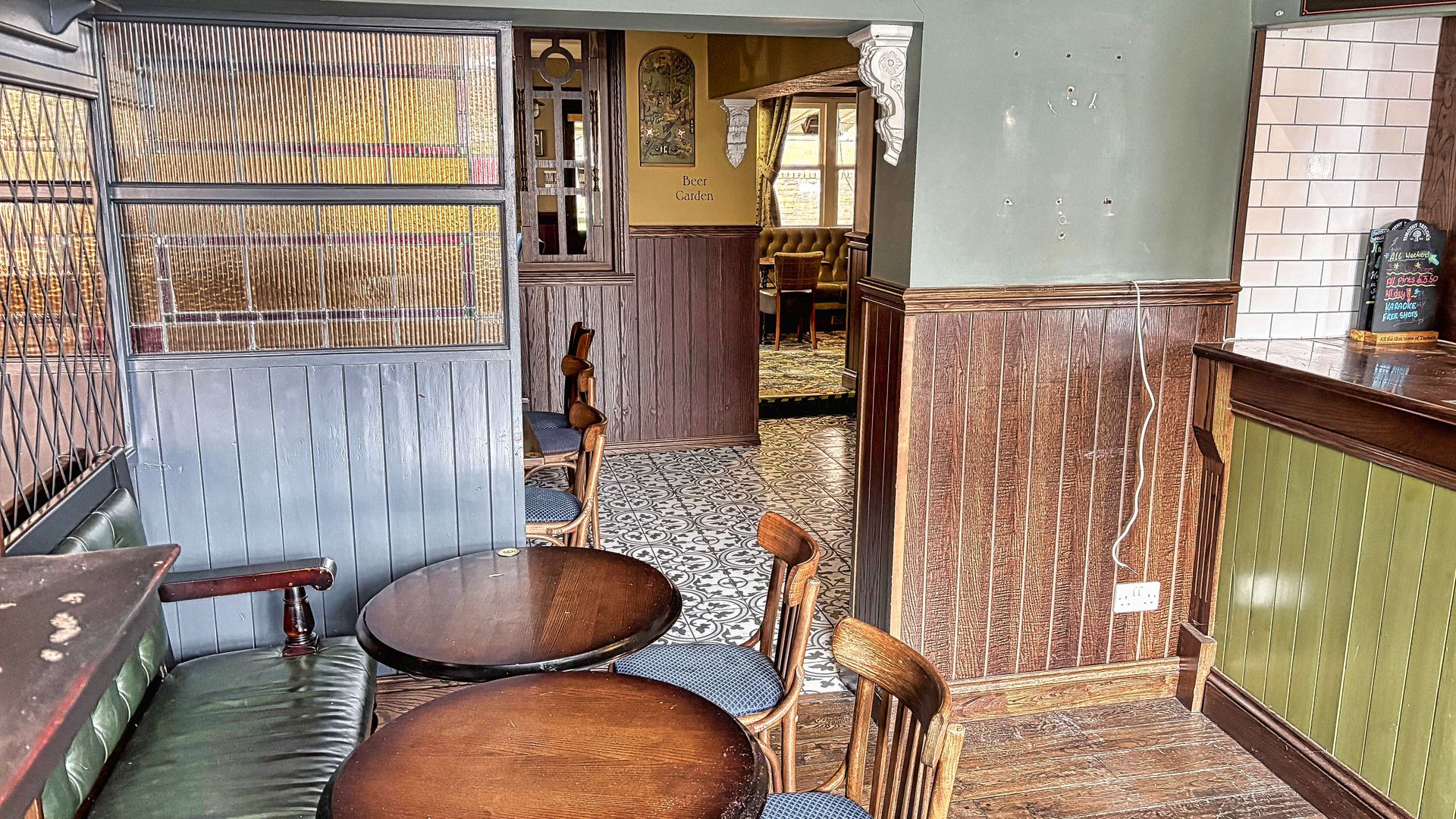 Howard Arms