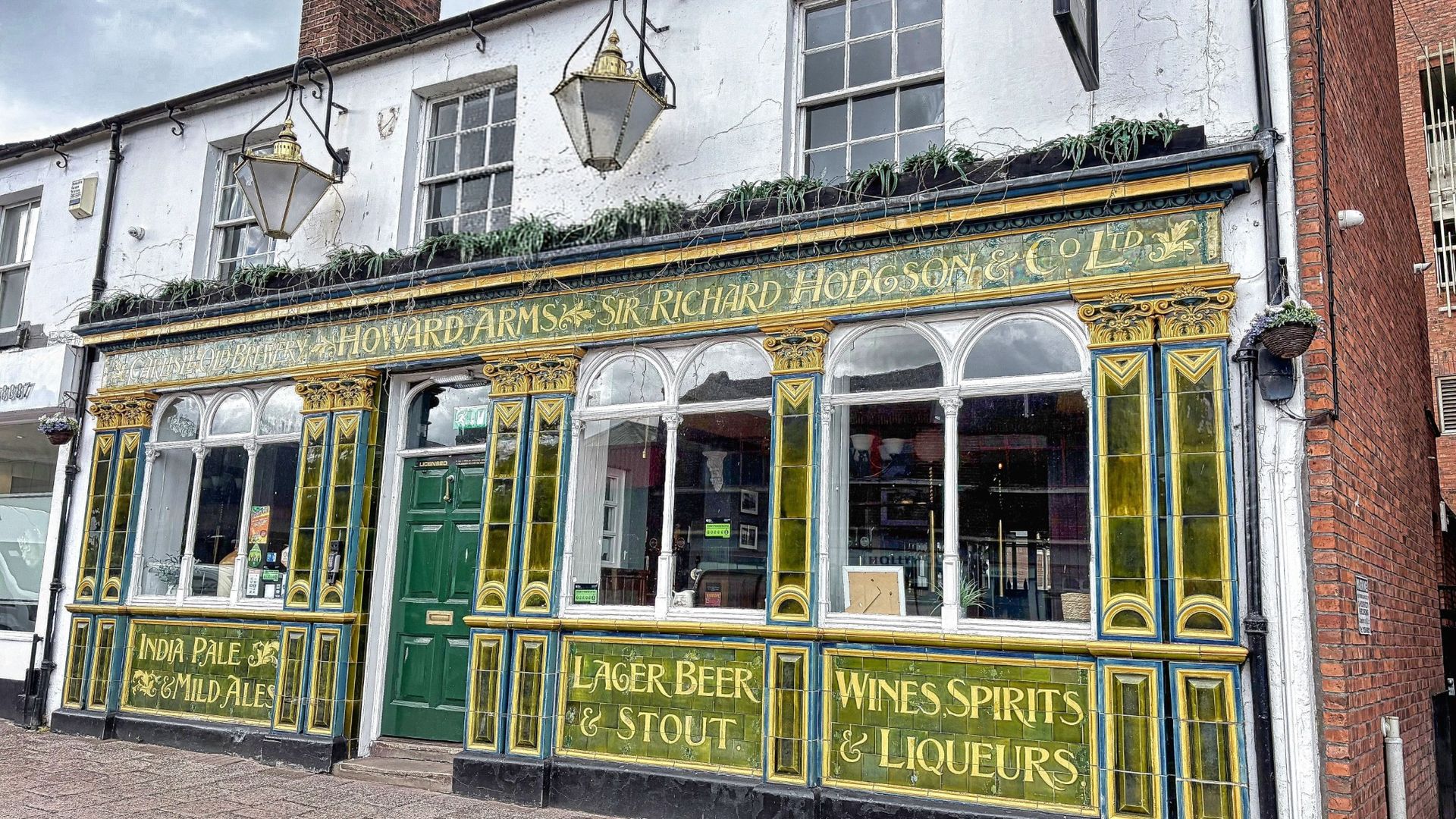 Howard Arms