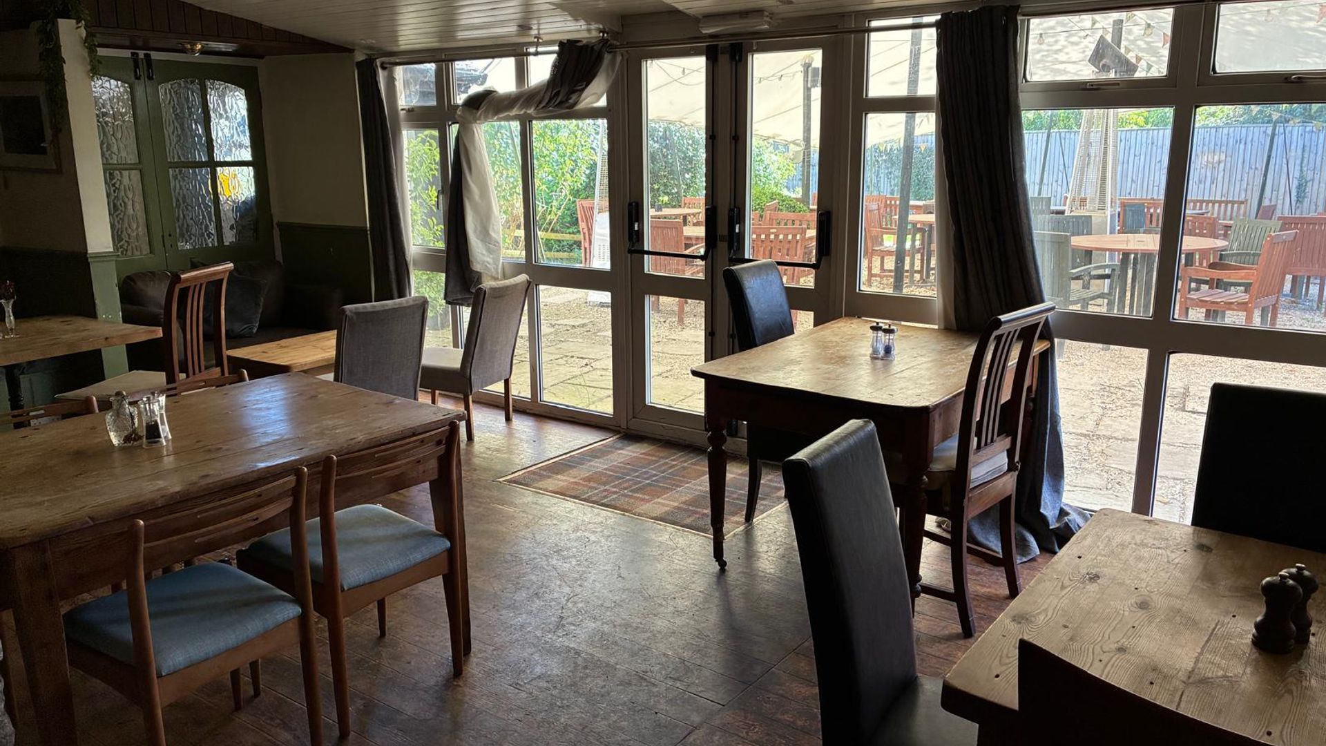 Carpenters Arms