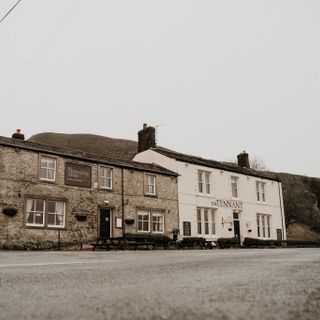 Tennants Arms Hotel