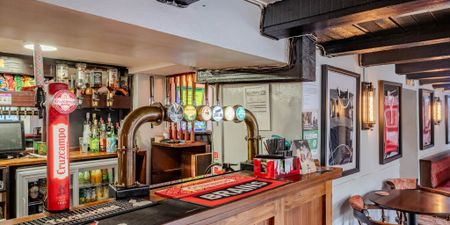 Three Horseshoes