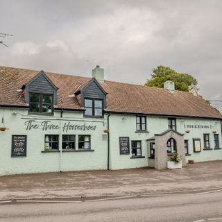 Three Horseshoes