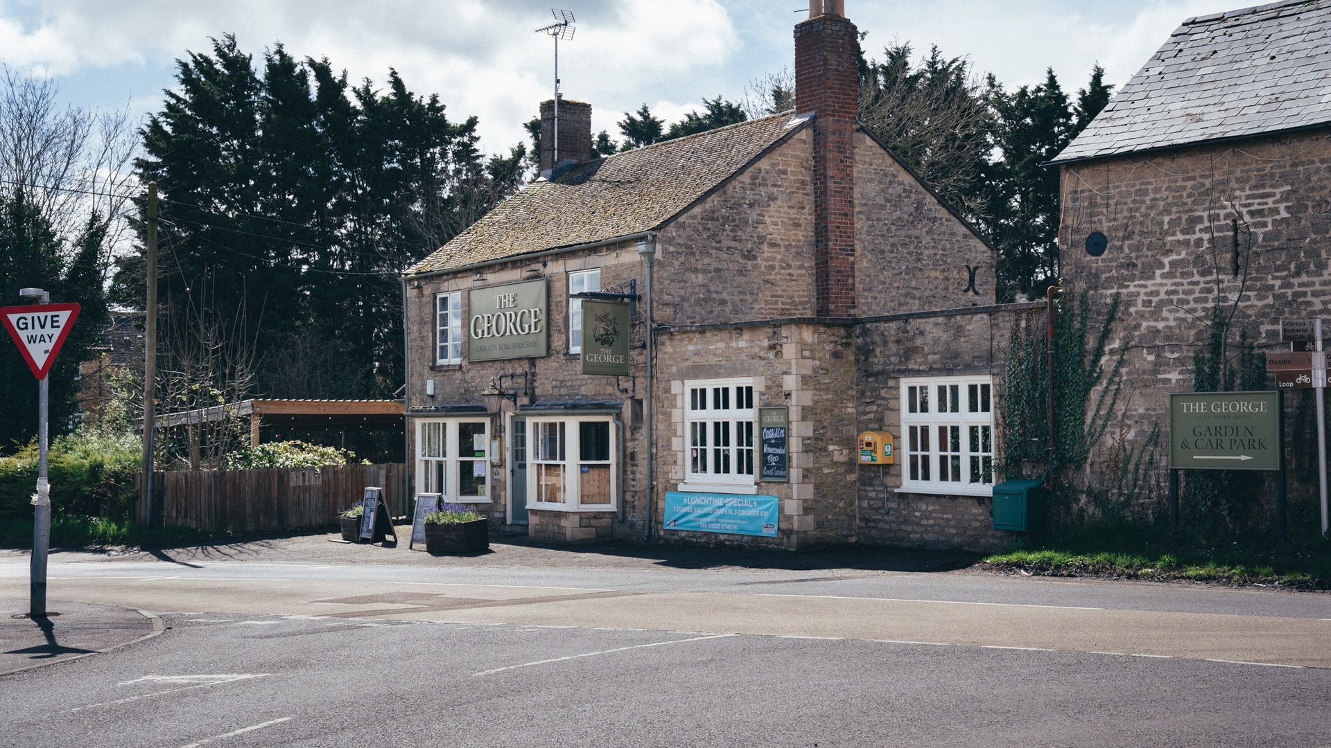 George Inn