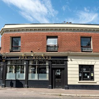 Fox & Hounds
