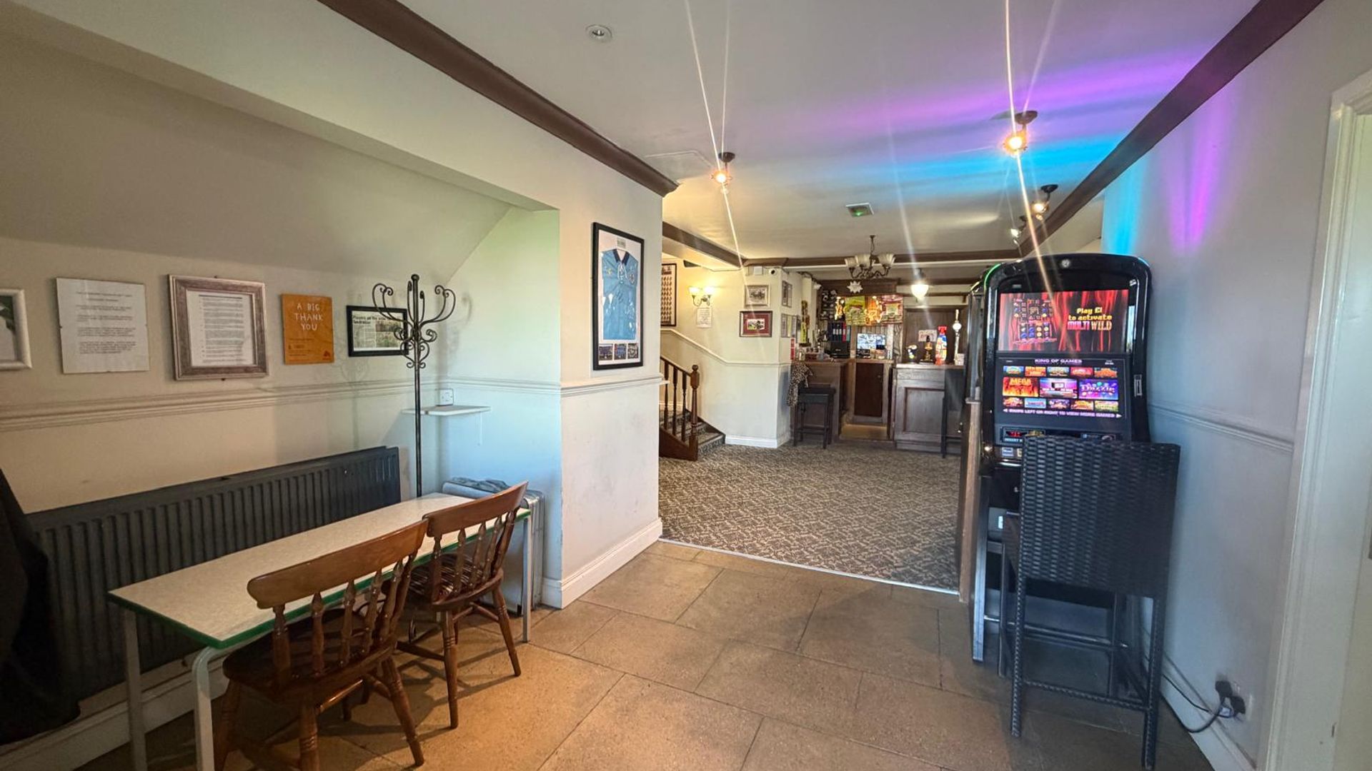 Lochside Tavern