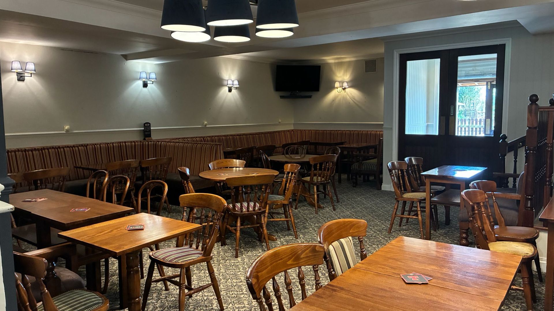 Lochside Tavern