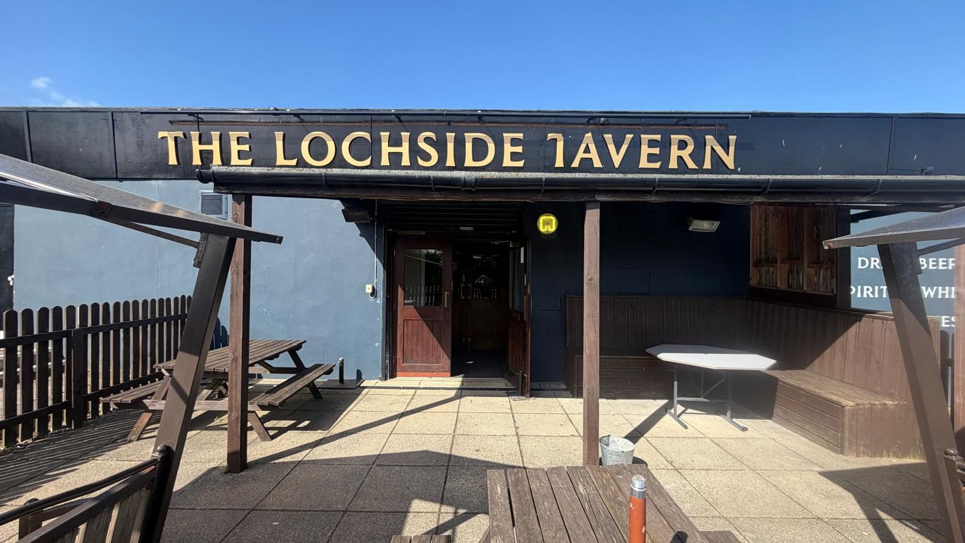 Lochside Tavern