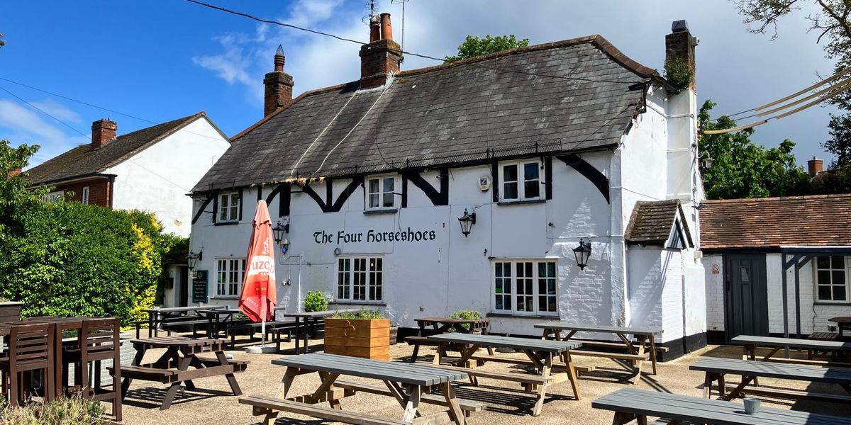 Four Horseshoes