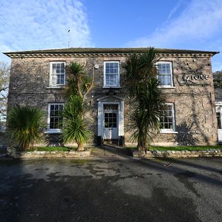Grove Hotel