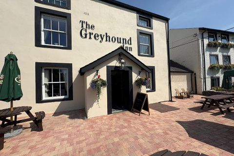 Greyhound Inn