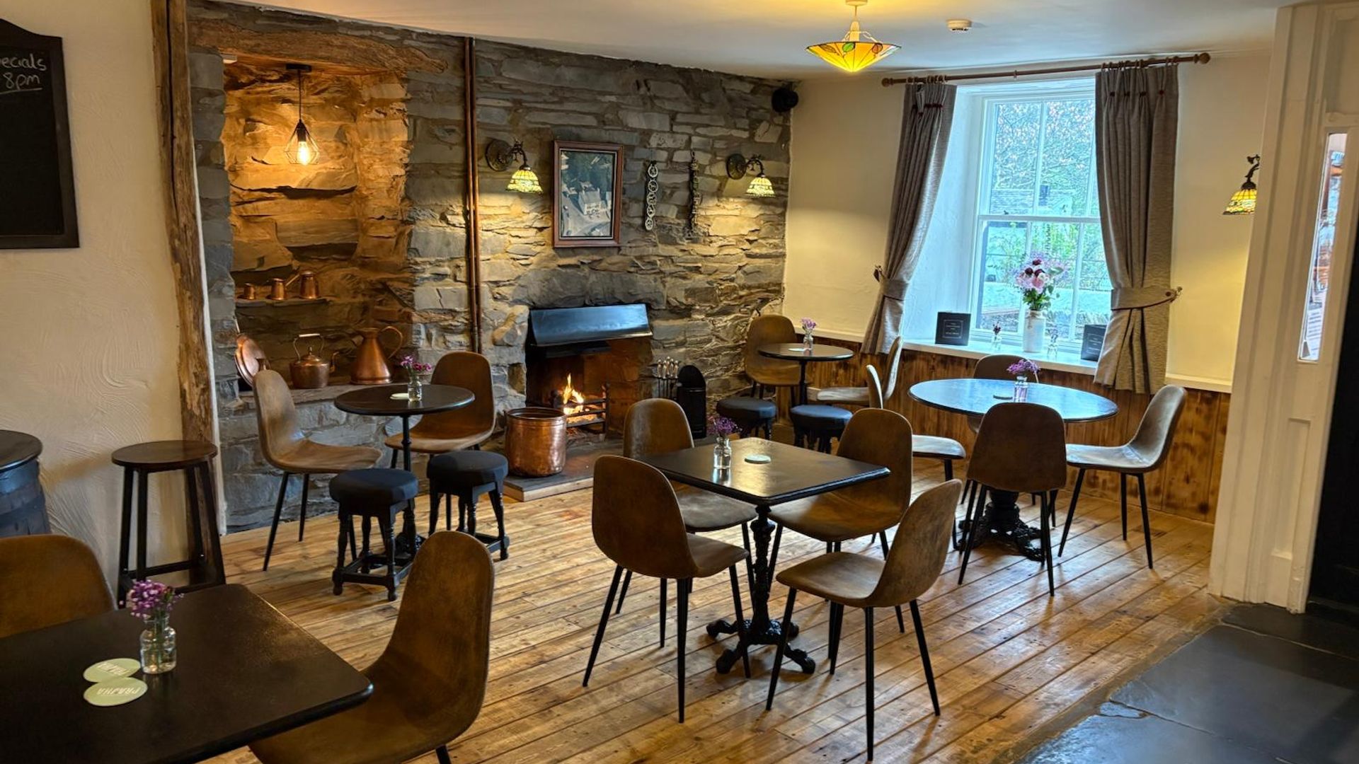 Greyhound Inn