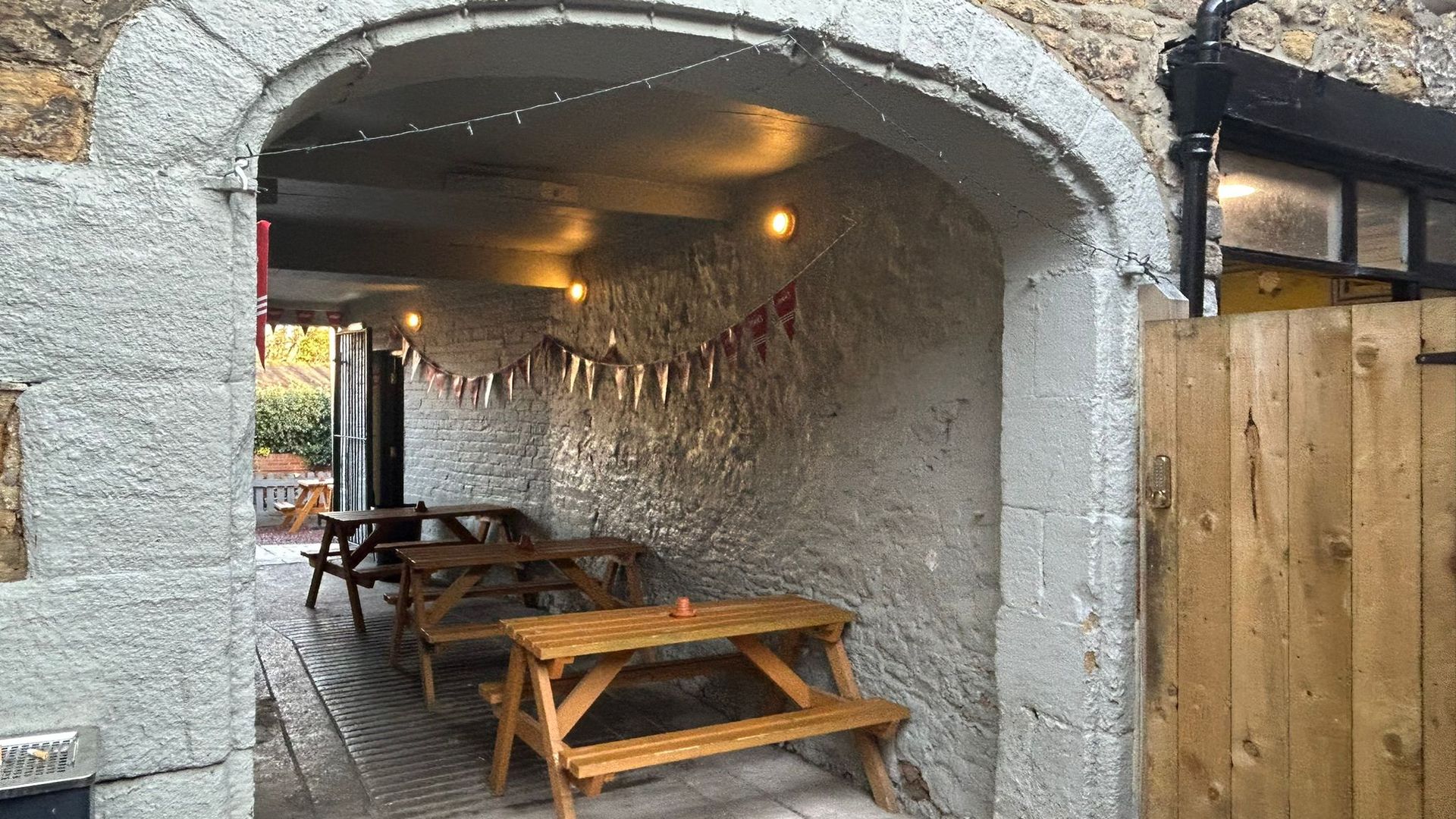 Coach & Horses
