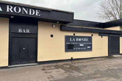 La Ronde Bar