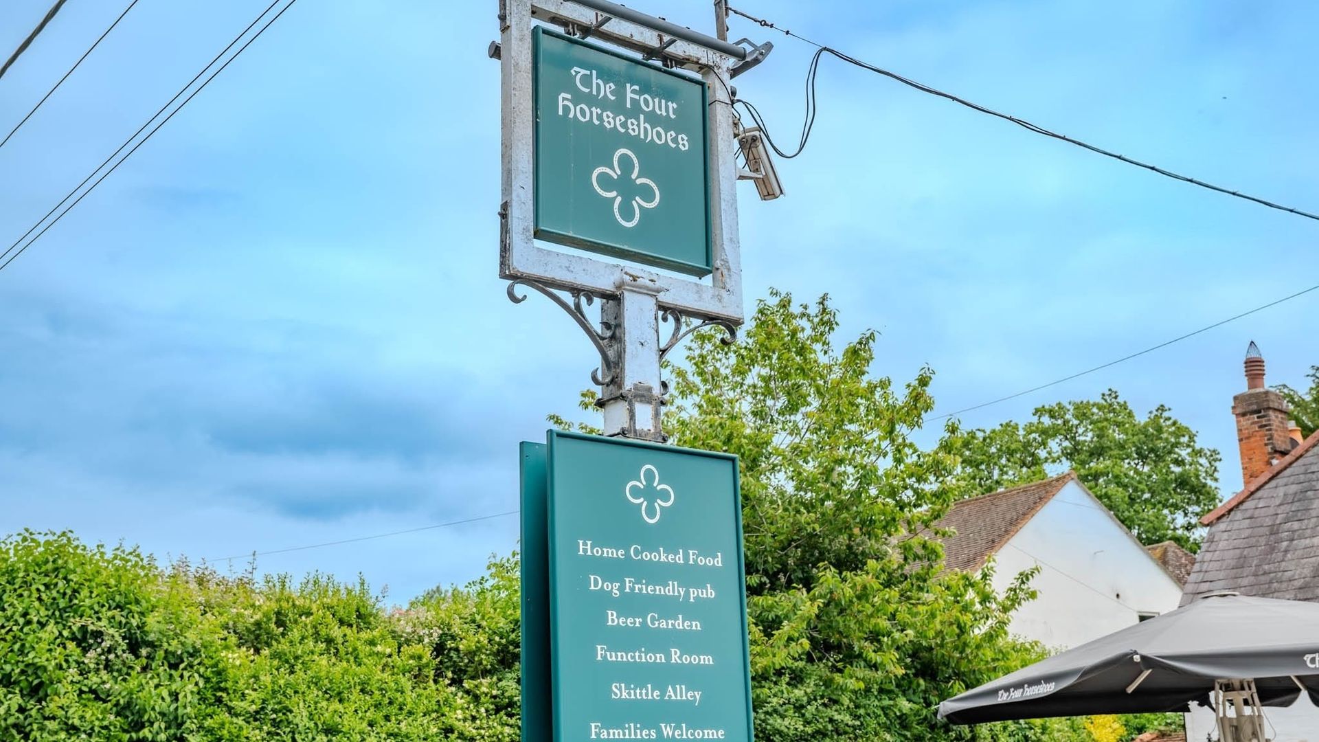 Four Horseshoes