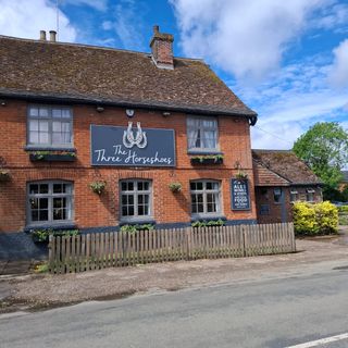 Three Horseshoes