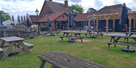 Three Horseshoes