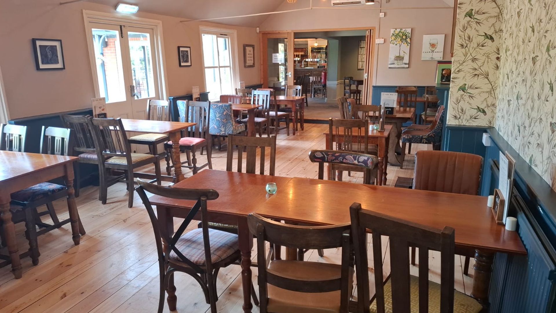 Three Horseshoes