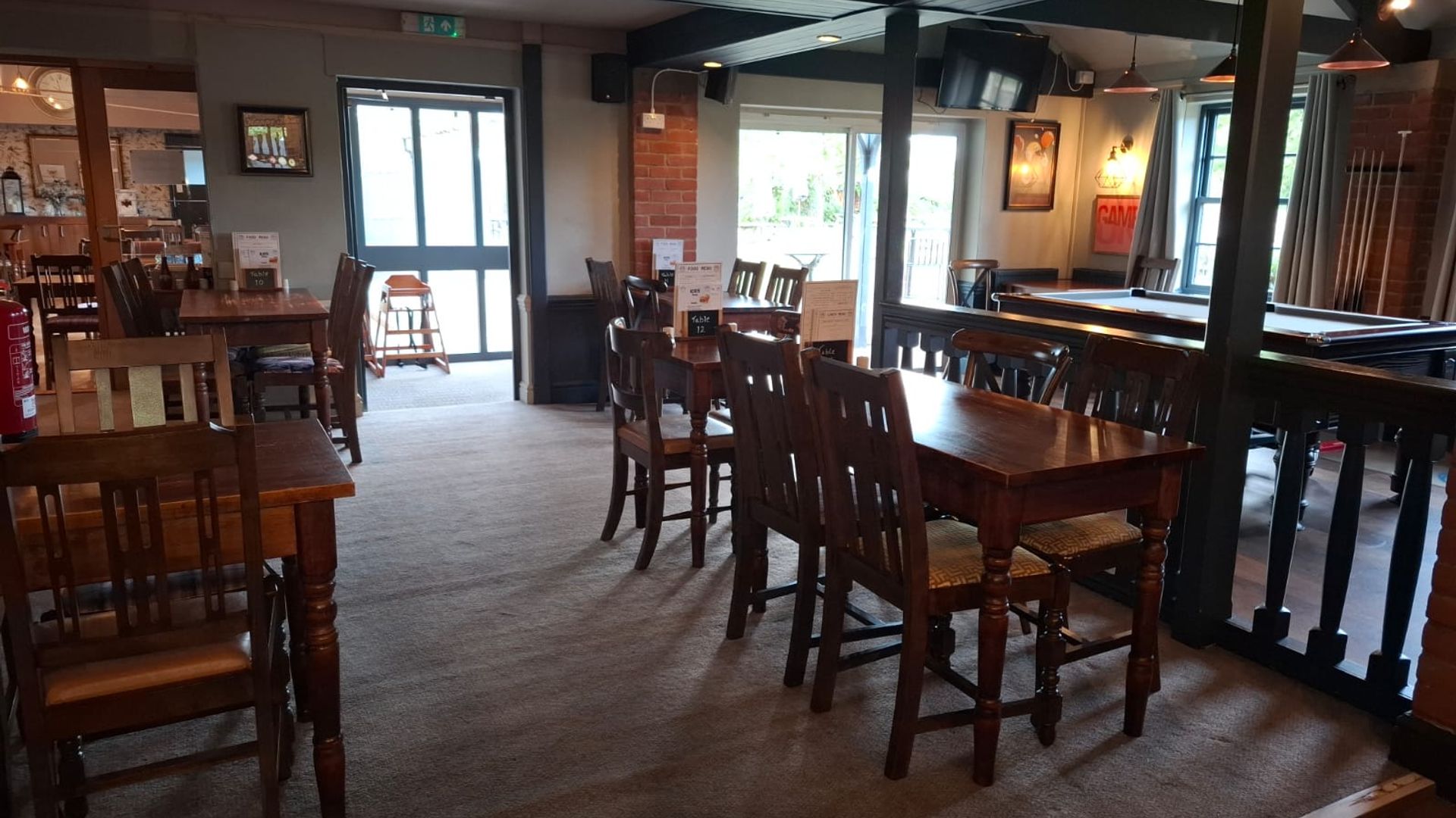Three Horseshoes