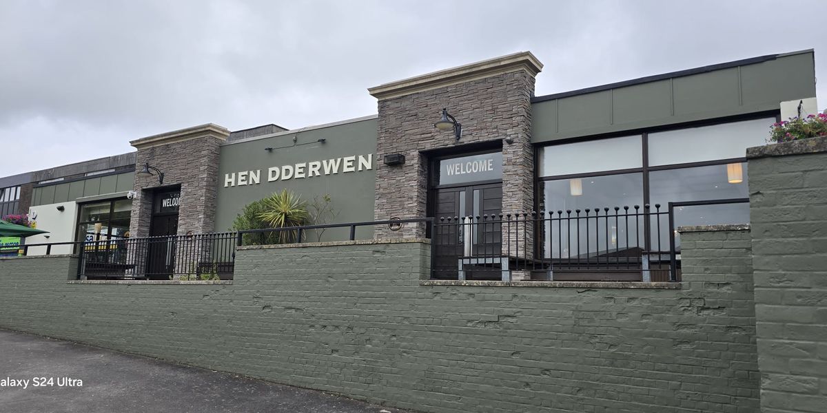Hen Dderwen