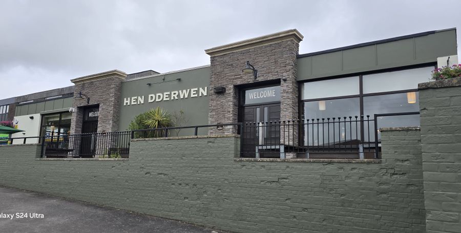 Hen Dderwen
