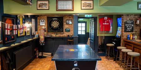 Crown And Anchor