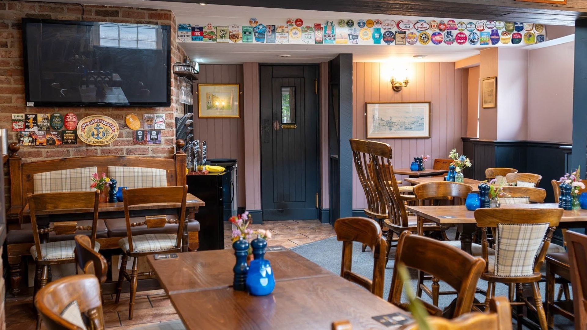 Crown And Anchor