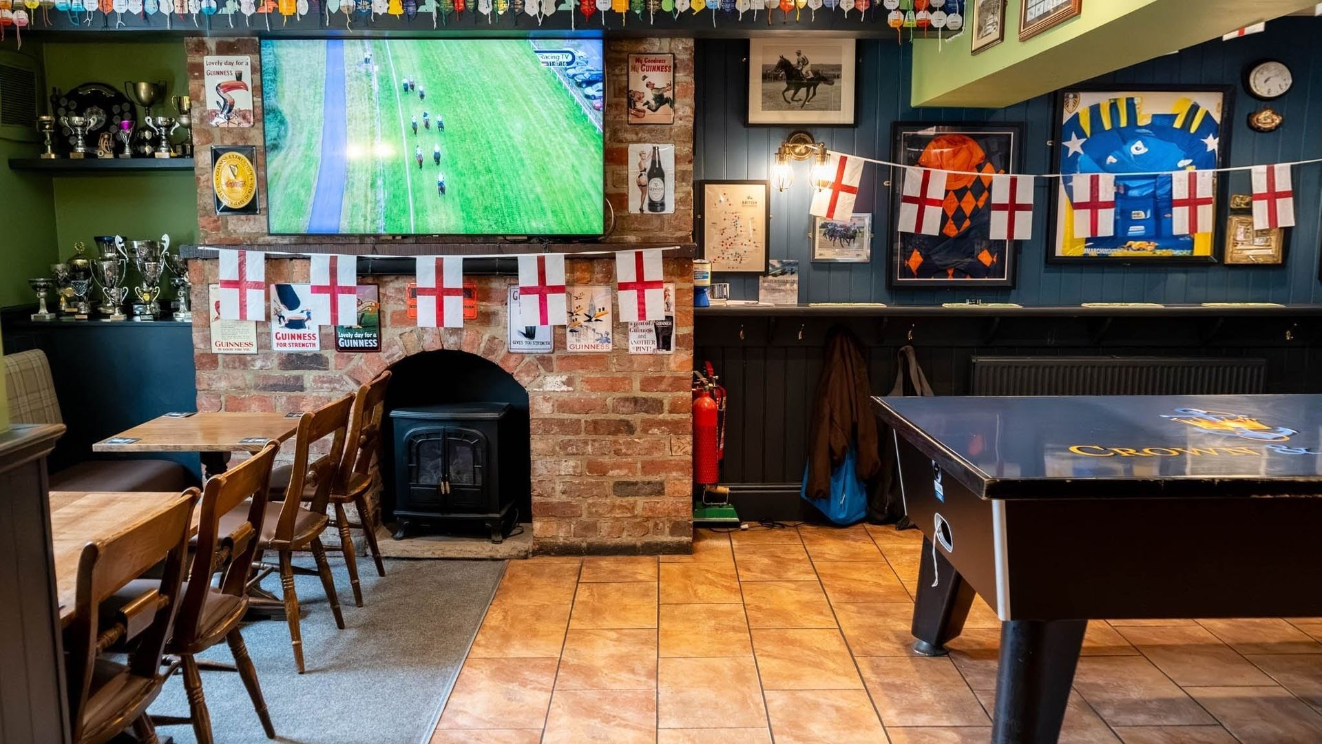 Crown And Anchor
