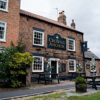 Crown And Anchor