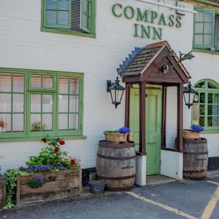 Compass Inn