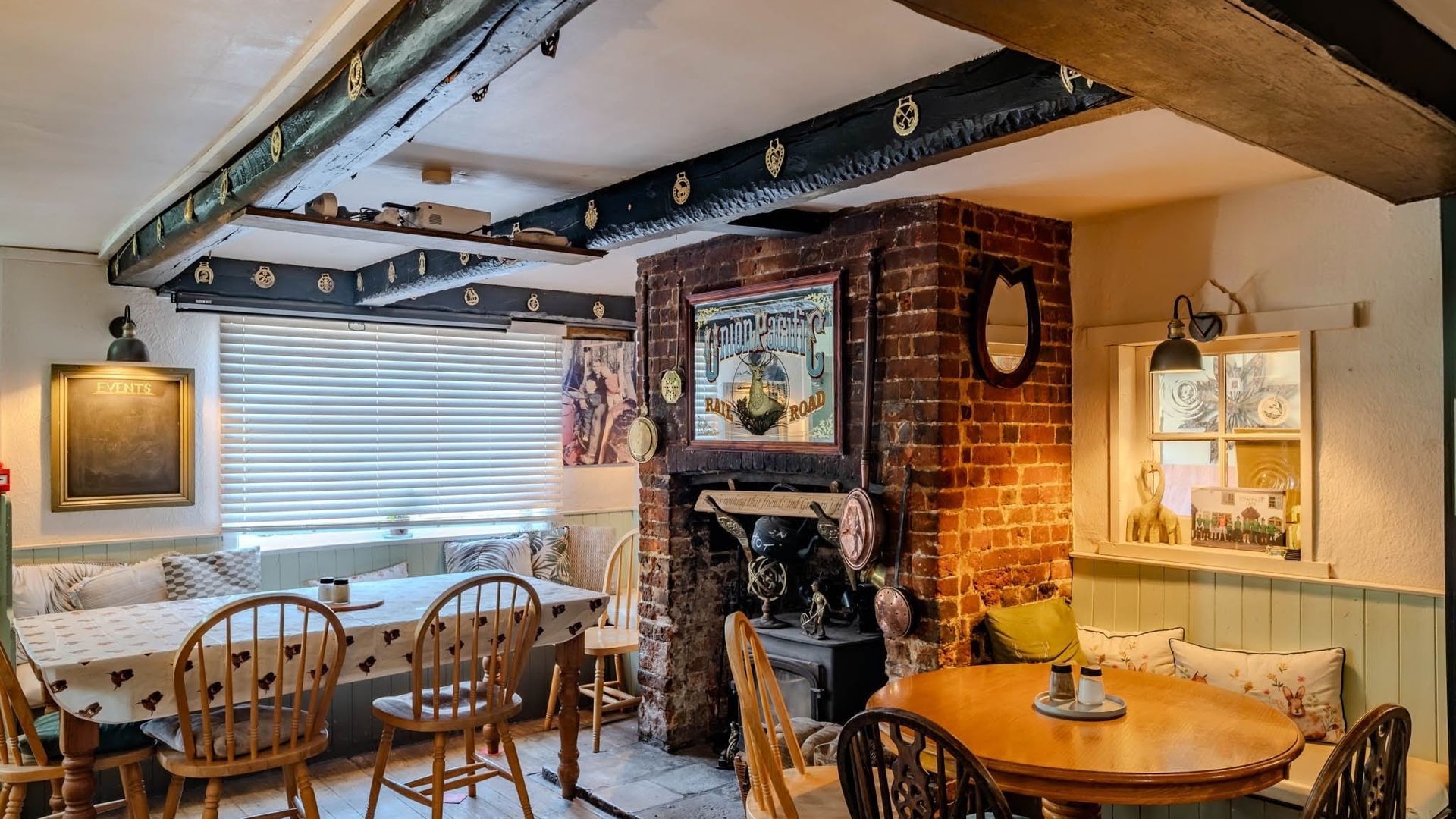 Compass Inn