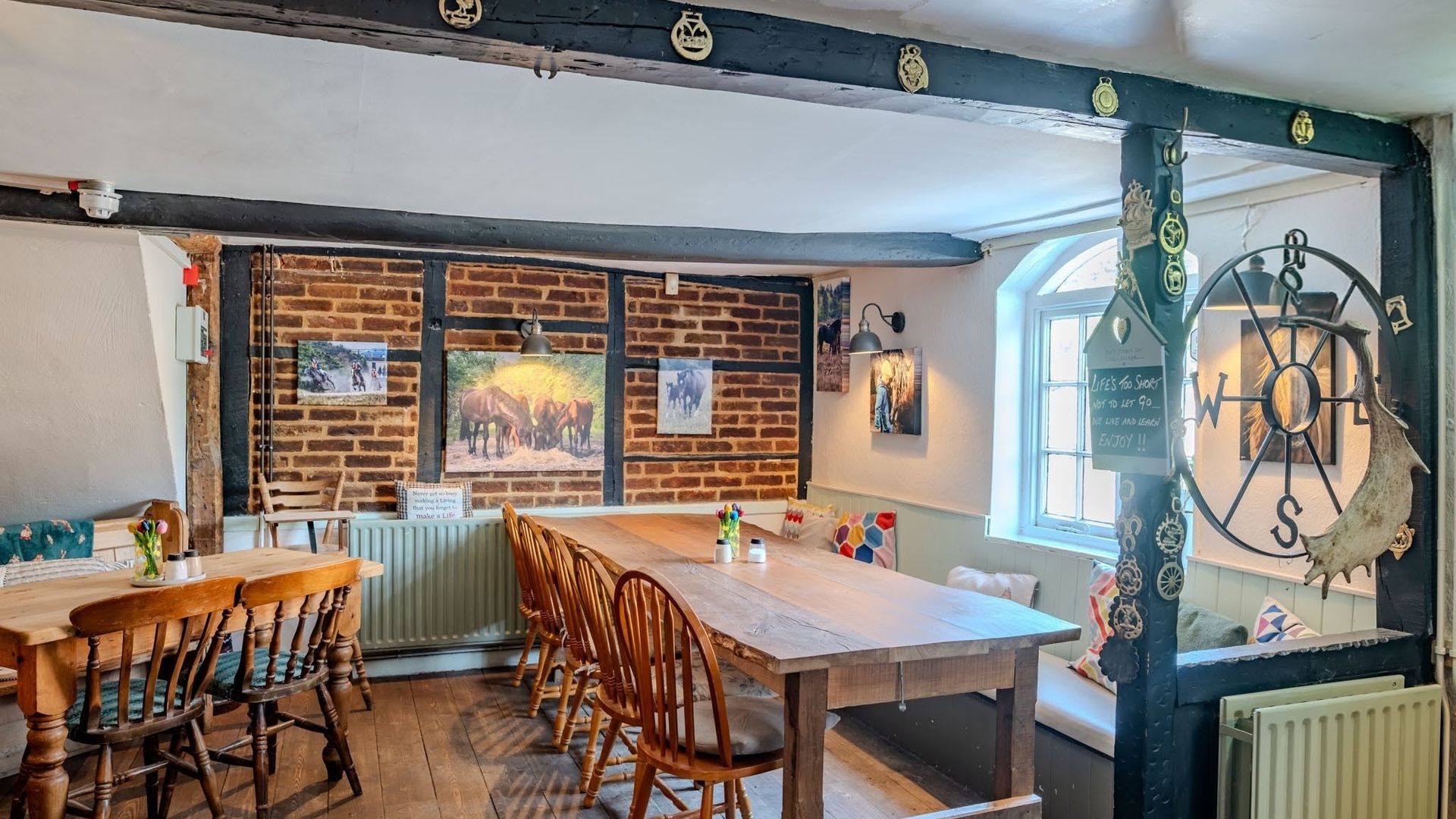 Compass Inn