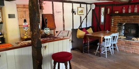 Three Horseshoes