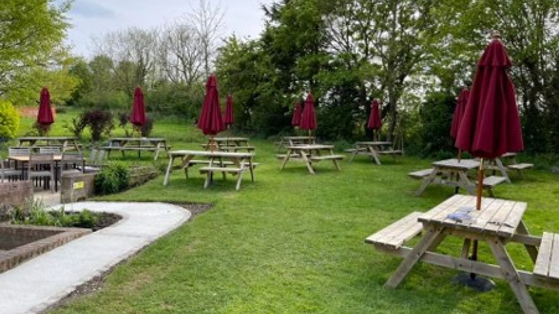 Three Horseshoes
