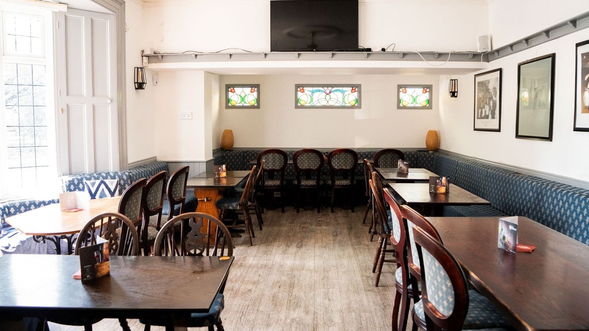 Falcon Inn