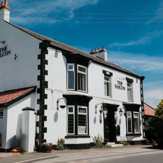 Falcon Inn