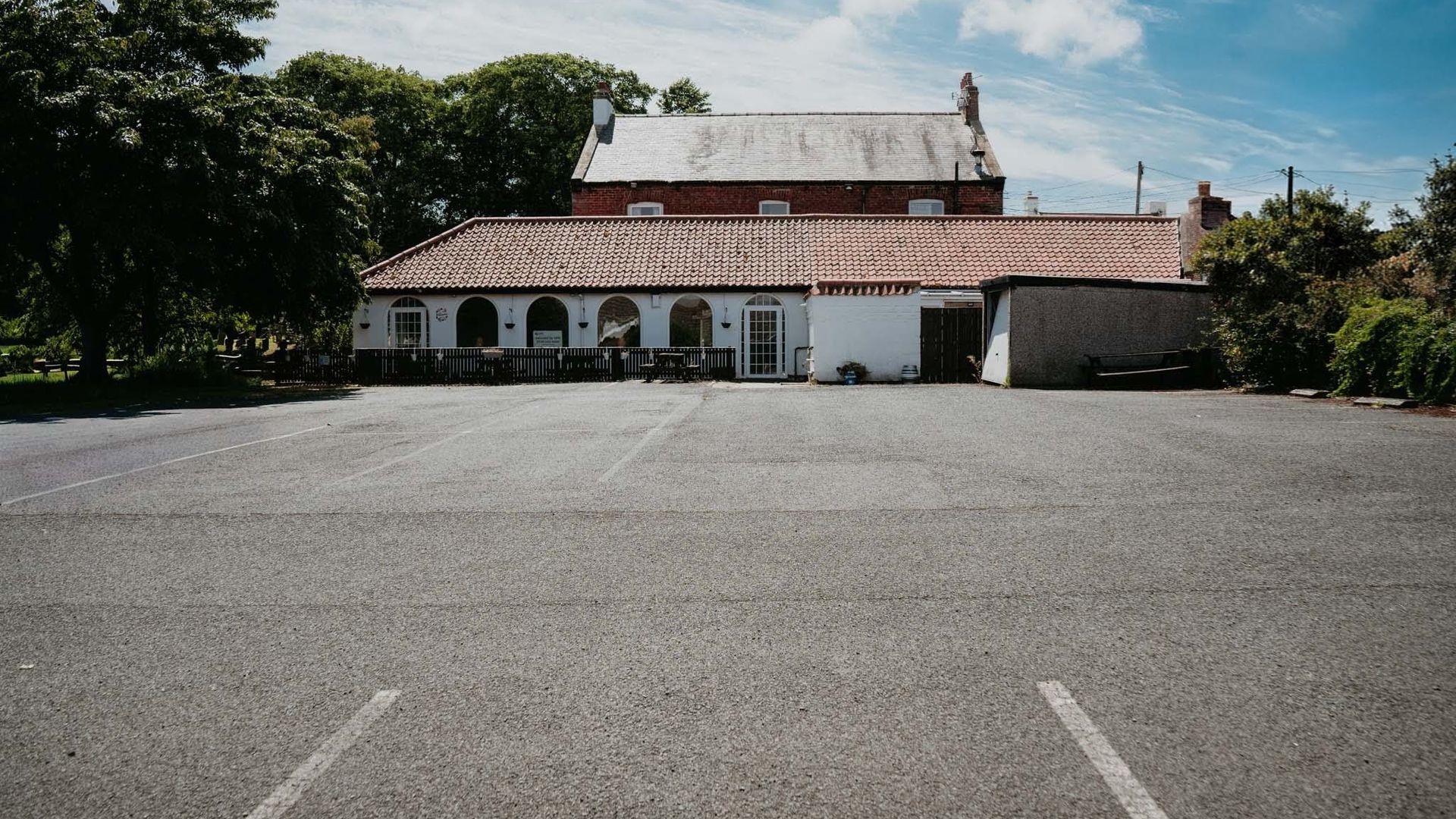 Falcon Inn