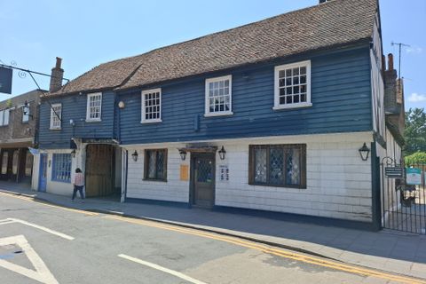 Ye Olde Crown