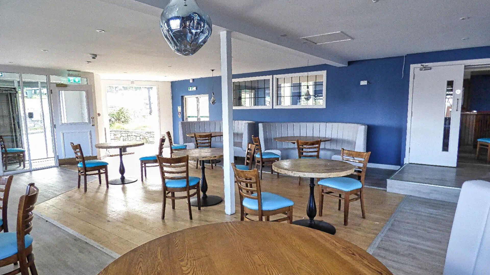 Edwards Bar & Grill