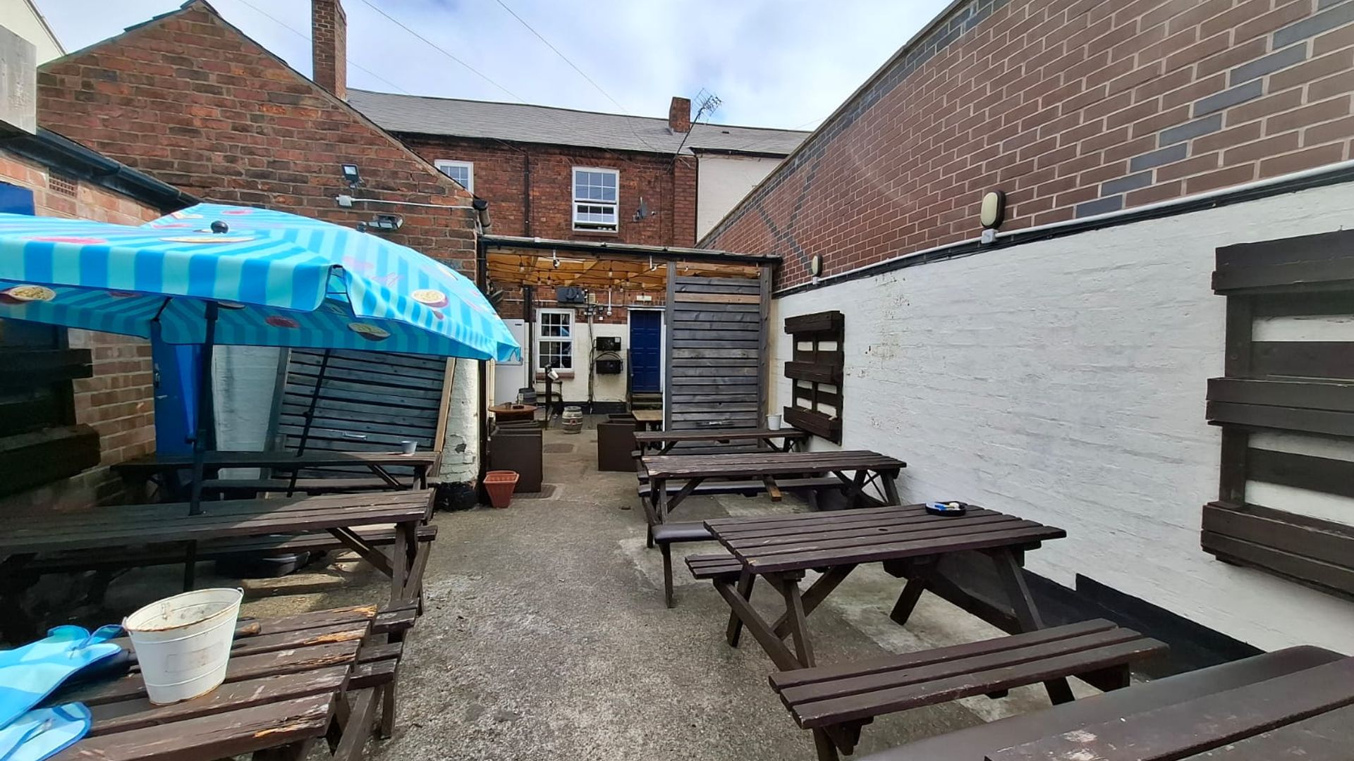 Old Hop Pole