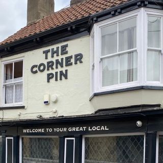 Corner Pin