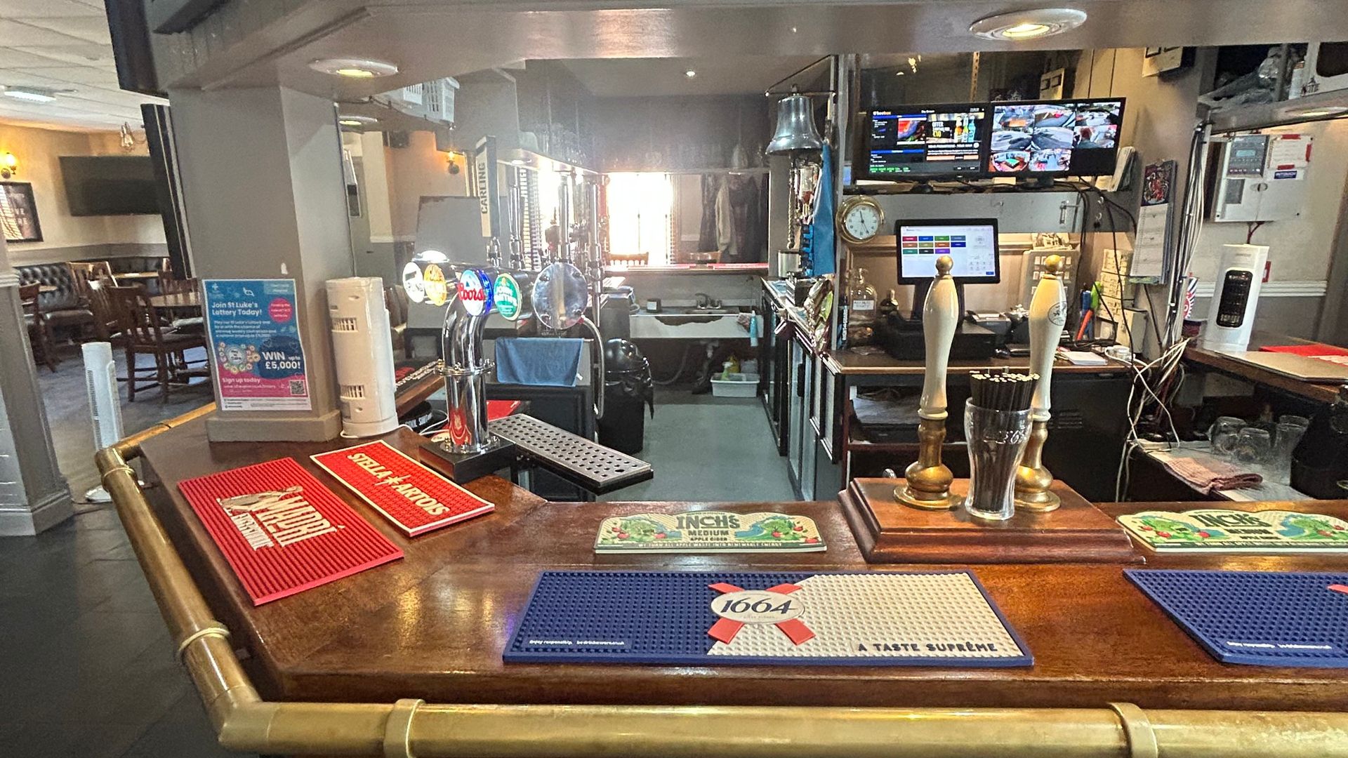 Ark Inn