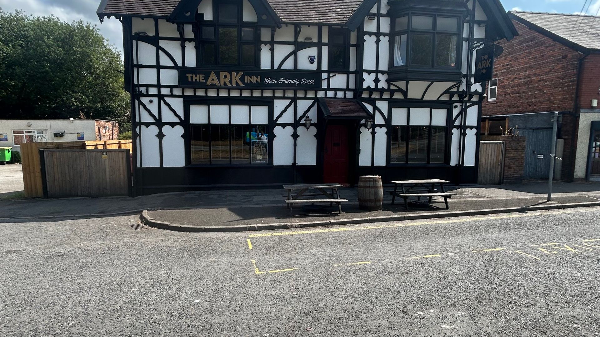 Ark Inn